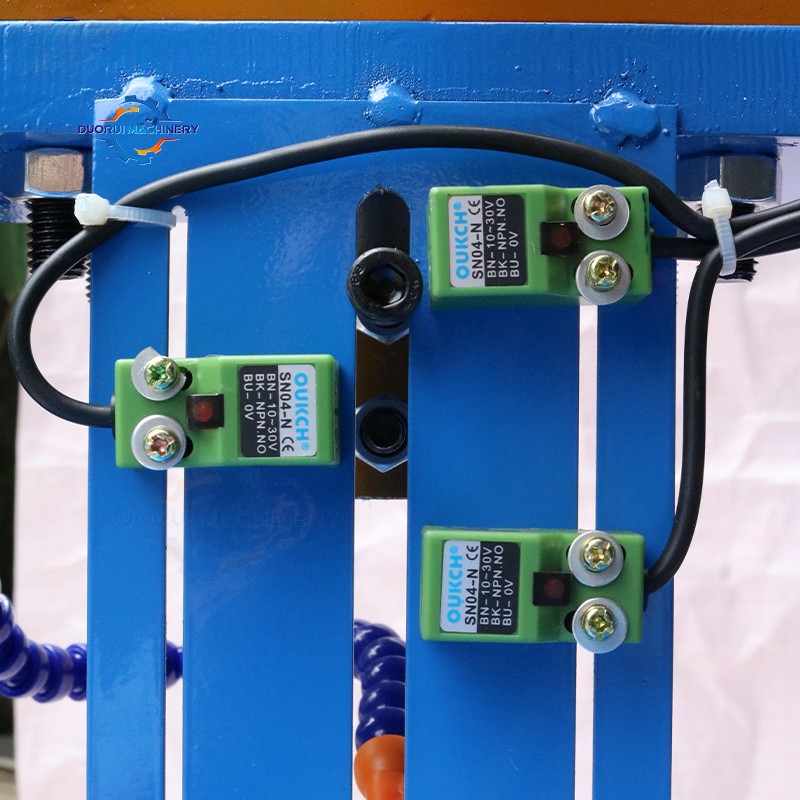 Hydraulic Punching A4