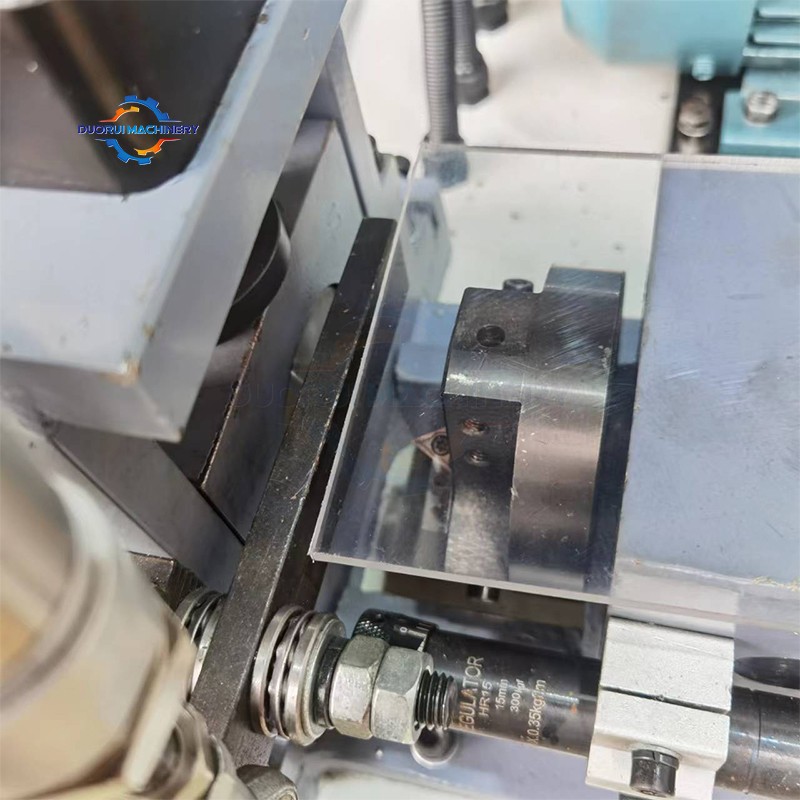 Chamfering machine B4